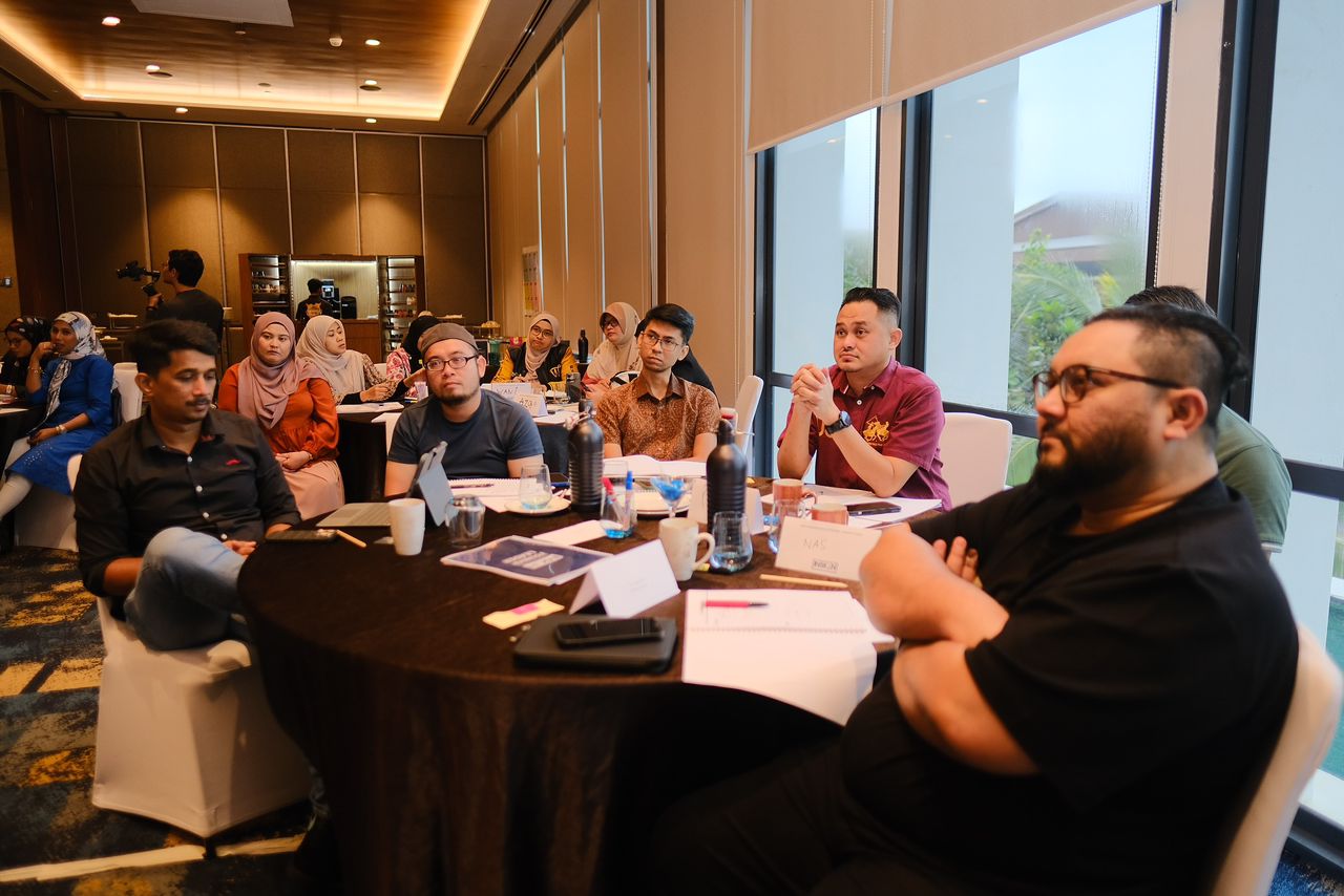 c9453862-e379-41e9-a9bc-4e9af94d9fd9